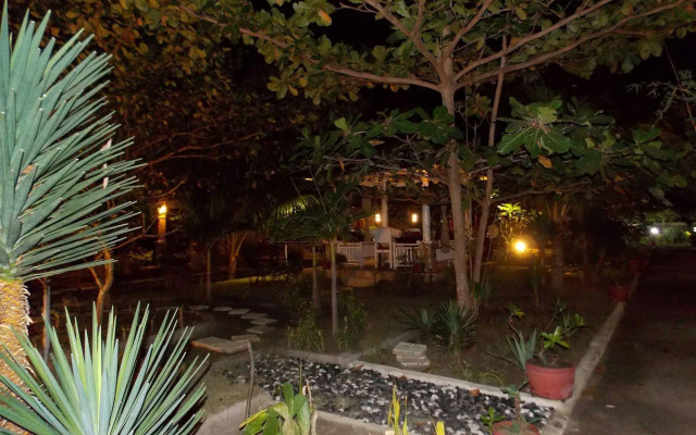 Tropical Hideaways Resort