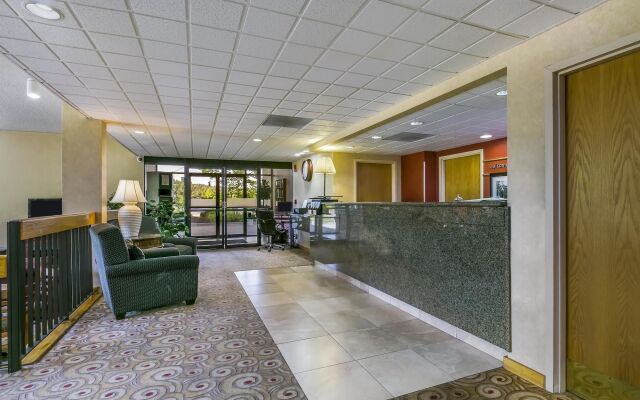 Red Lion Inn & Suites Deschutes River Bend