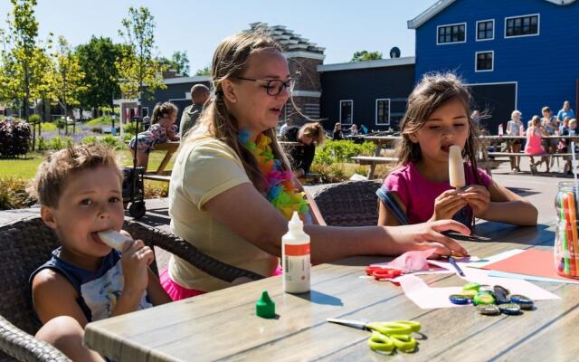Chalet Near Veluwemeer With Garden Terrace