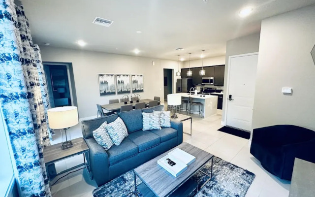 Beautiful Condo at Reunion