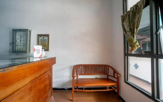 Hotel O Central Madiun Near Stasiun Kota Madiun