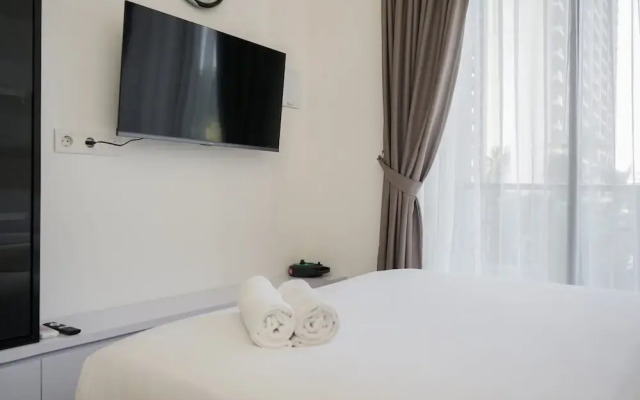 Elegant And Comfy Studio At Sky House Bsd Apartment