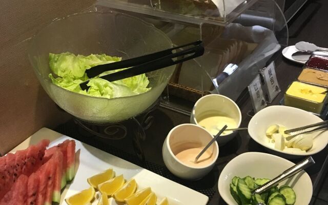 The Riverside Hotel & Motel