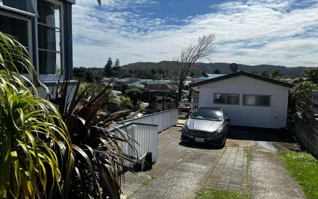 Raglan Retreat on Gilmour