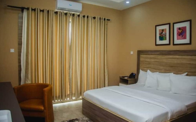 Hevee Hotels and Suites