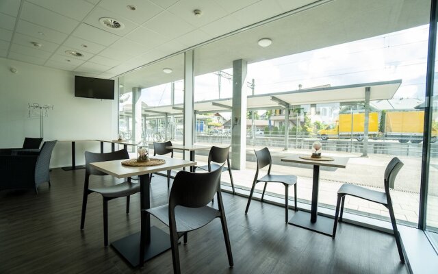 Hine Adon Apart Hotel Bern-airport