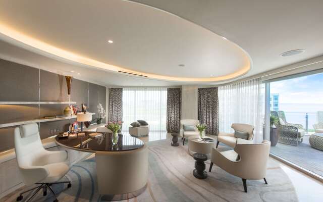 Conrad Manila