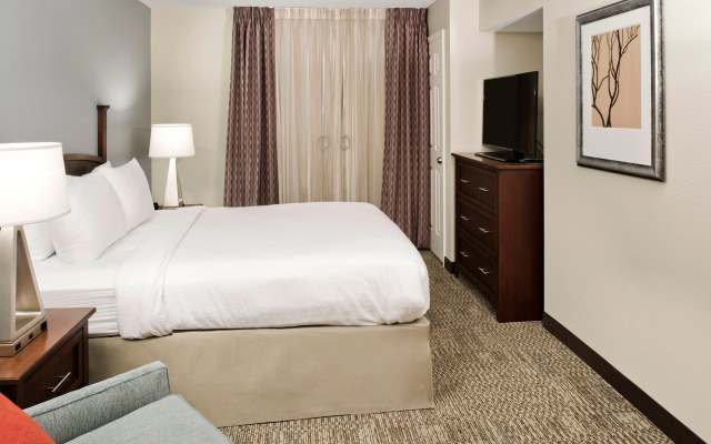 Staybridge Suites Charlotte Ballantyne by IHG