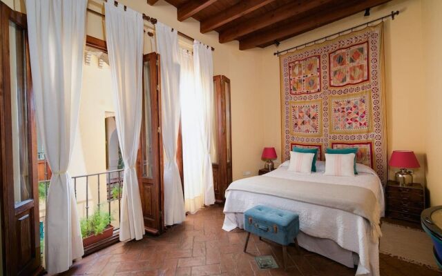 Eva Recommends Abades