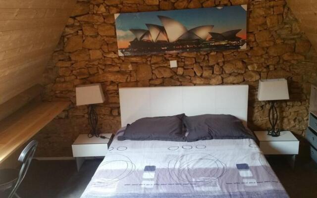 Gite du 18° siecle, accés indépendant.