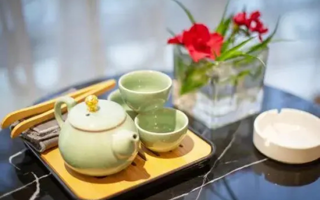 Bayman Holiday Inn Guandu Square Kunming