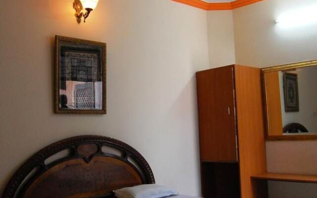 Sai Home Stay Bed and Breakfast