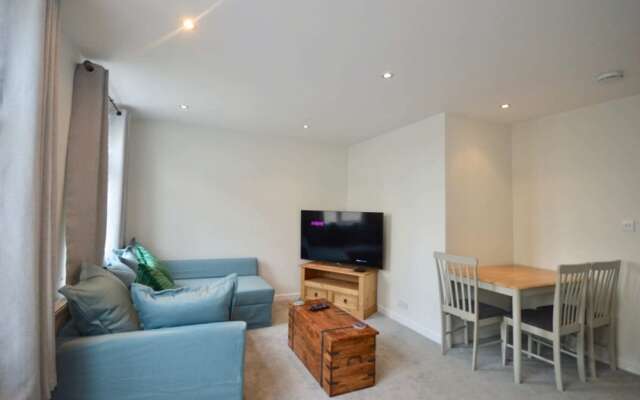 Modern Flat With Parking