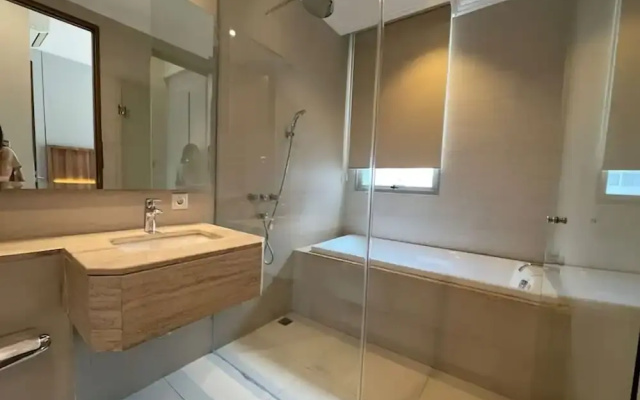 Premium Taman Anggrek Residences