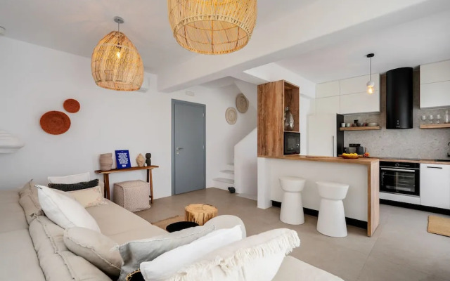 Villa Ama Plaka With 3 Bedrooms and 3 Bathrooms