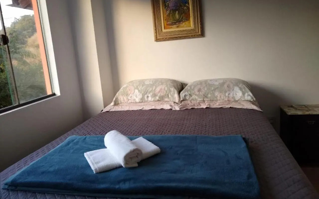 Hostel Dina & Suítes