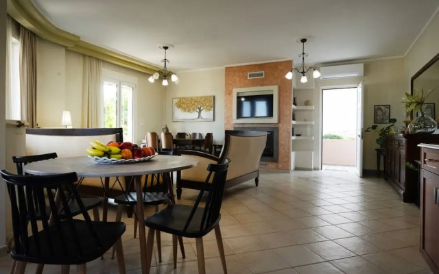 Casa Anthea 3 Bedroom Apartment With Garden
