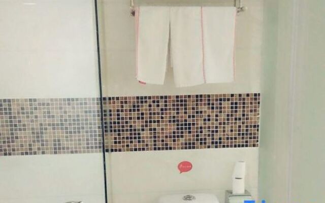 Shankee Hotel (Xinyang Railway Station Tianrun Plaza)