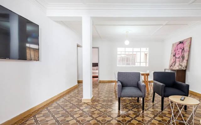 Stay Connected in Roma - 3br- Fast Wifi- Laundry