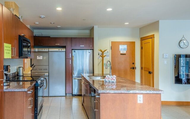 Kookaburra Lodge #303 By Bear Country