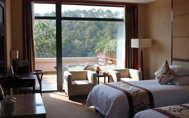 New Century SPA and Resort PUER