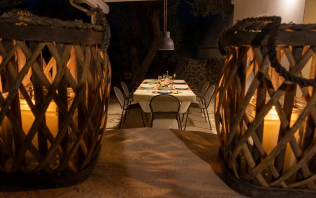 Traditional Trullo la Specchia