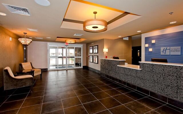 Holiday Inn Express Hotel & Suites Newton