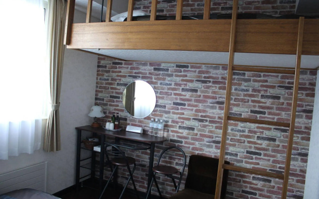 petit-hotel #MELON Furano