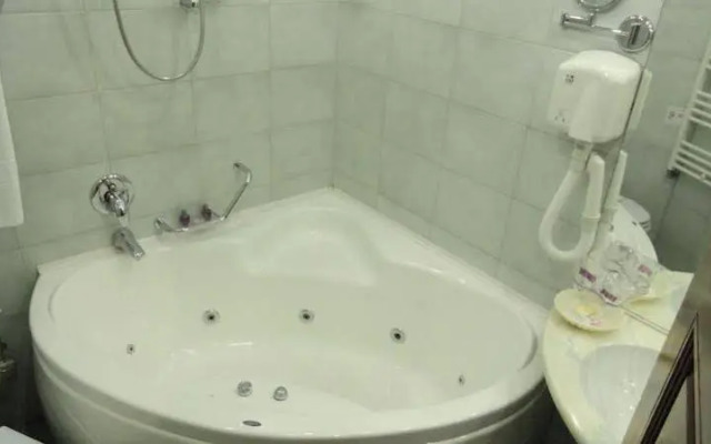 Comfort Suites