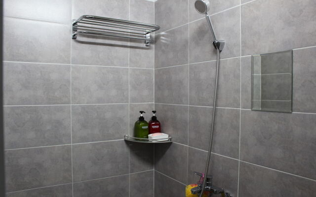 Bunk Guest House - Hostel