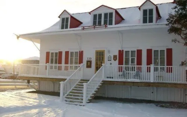 Auberge jeunesse de Saguenay - La Maison Price