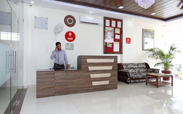OYO 8425 Hotel Shiv Palace