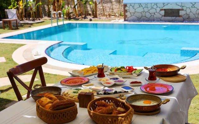 Staff Alaçatı