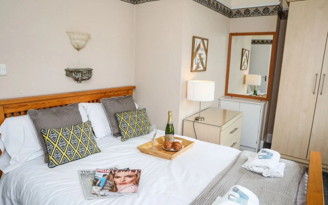 Glencoe Holiday Apartments