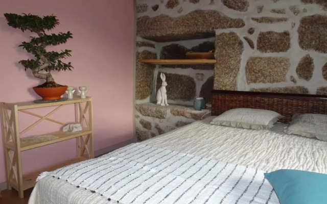 A Casa Com 2 Pereiras