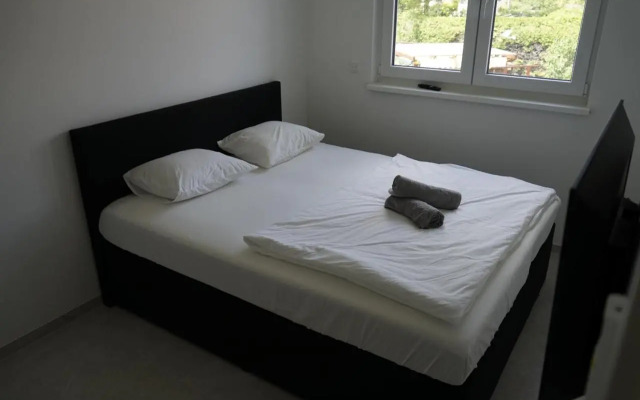 DM Apartment