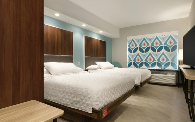 Tru by Hilton York