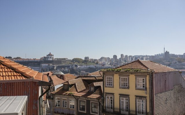 Liiiving in Porto - Ribeira Vintage View