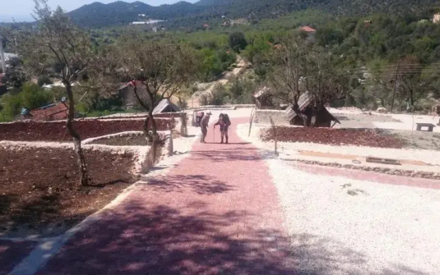 Apollonia Lodge
