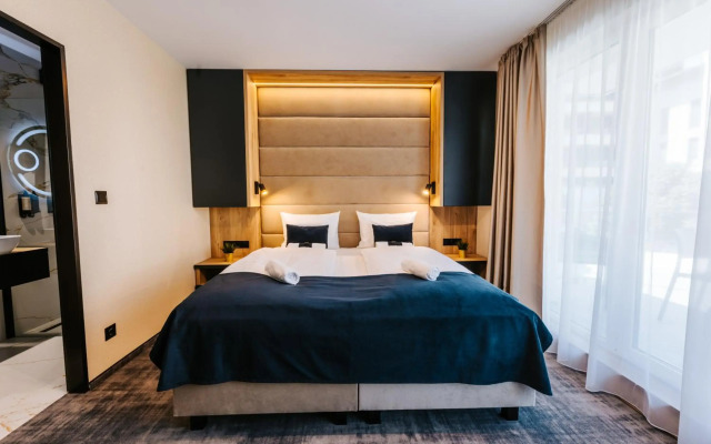 Auris Hotel