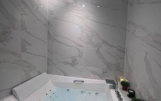 Suite With Private Jacuzzi