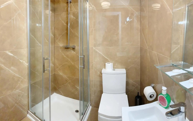 City London Hotel