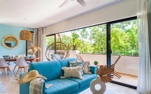 Ultra Luxury Condo, Rooftop Pool and HIGH SECURITY, Viva Residence