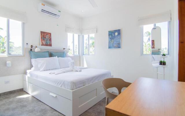 Private Rooftop Patio 2 Bedroom Apartment