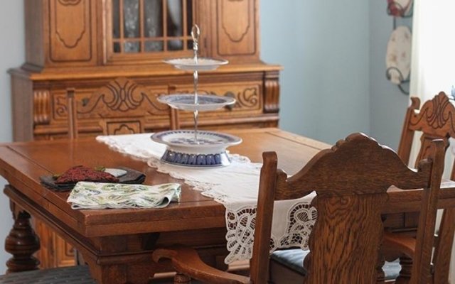 Rose Court Bed & Breakfast