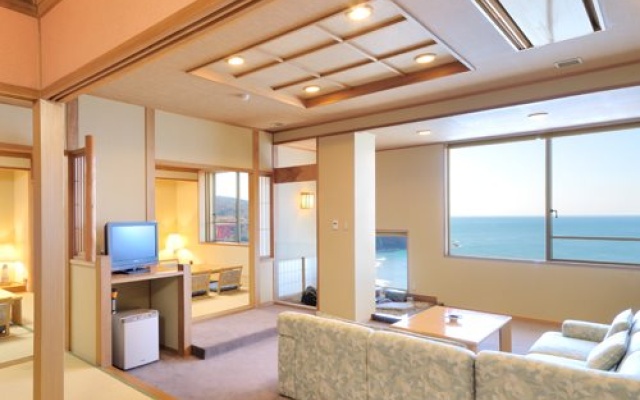 The Hotel Seaport – Guest Rooms – Kashiwazaki