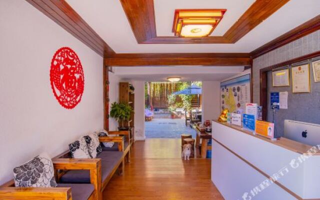 The Lijiang Ayan Inn Shangpeng Court