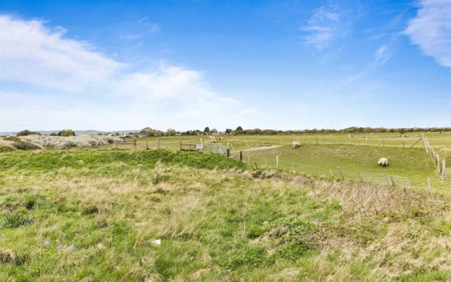 The Coastal Crab - Family-friendly Three-bed Beach House in Pevensey