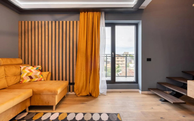 Sunflower- Designer 2R apartment near Piata Unirii with circular terrace