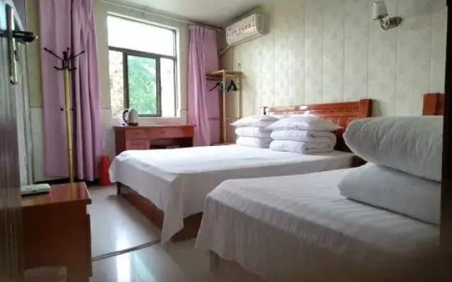 Tongling New Century Hotel